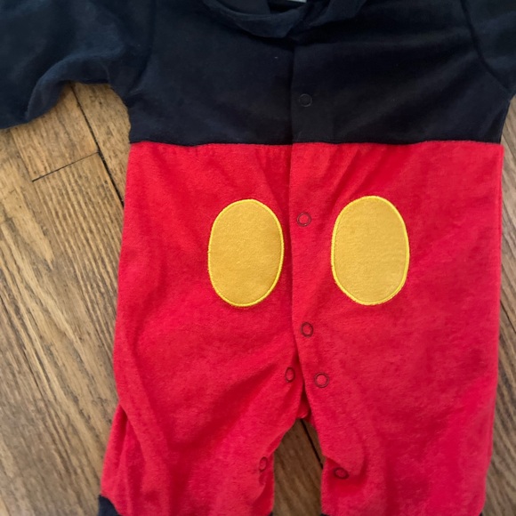 LIKE NEW DISNEY MICKEY MOUSE COSTUME DRESS UP HALLOWEEN EARS HOOD 12 18 months - Picture 5 of 7